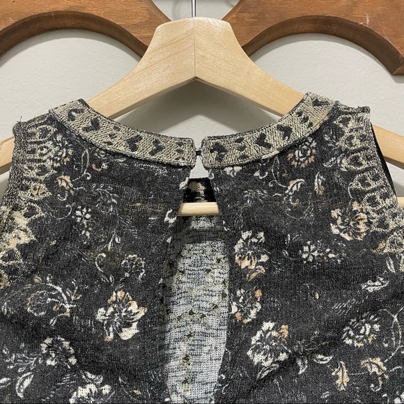 BKE Bohemian Blouse Floral Knit Cold Shoulder Embroidered Boho Women’s Small S - Picture 5 of 14